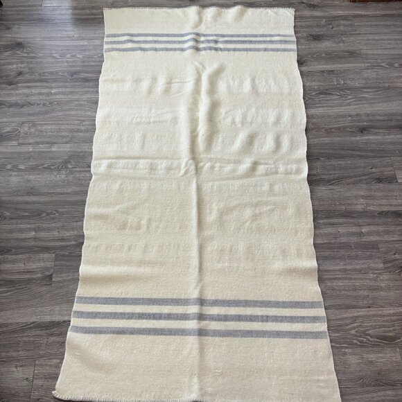 Vintage 100% Wool Blanket 36x74 Ivory Blue Stripe Throw Camp Cabin Decor Cottage - Picture 1 of 8